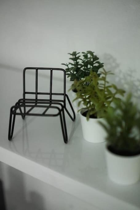 Central, Cozy & Beautiful Designed 2-Rooms Apt. Near River Берлин Екстериор снимка